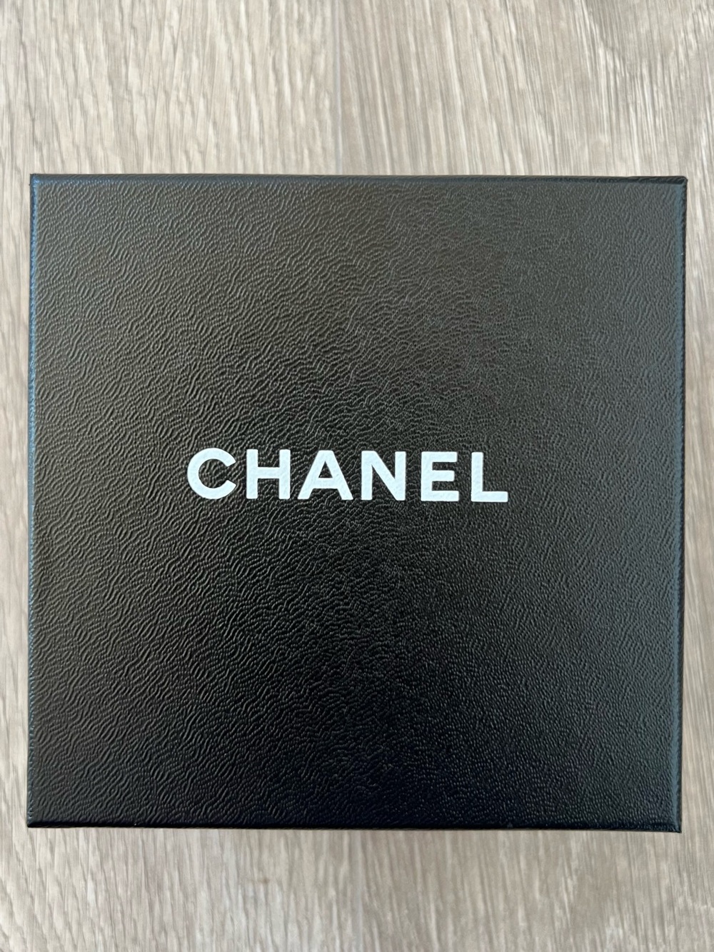 Chanel Box (BB401)